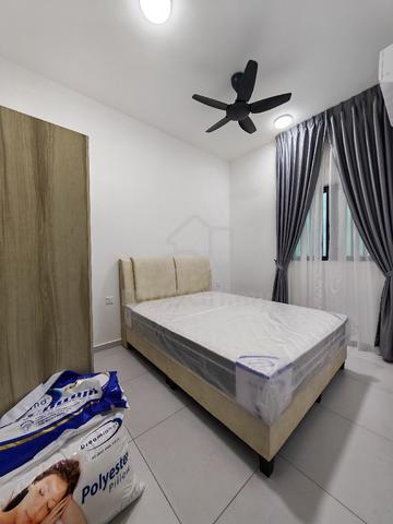 Stay in Clean & Comfort Rooms 4