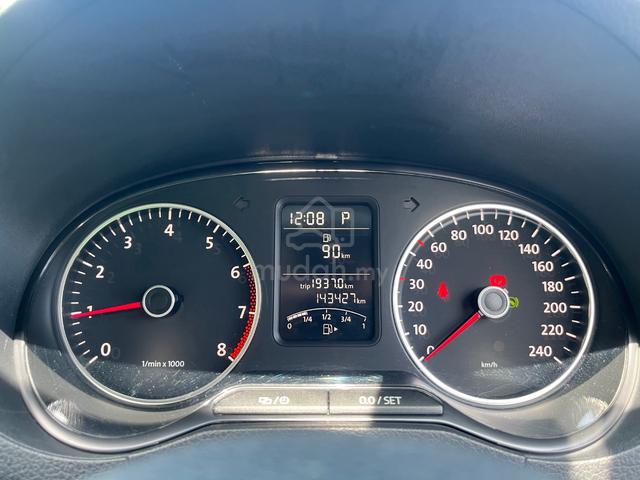 2014 Volkswagen POLO Hatchback 1.6(a) full loan - 4