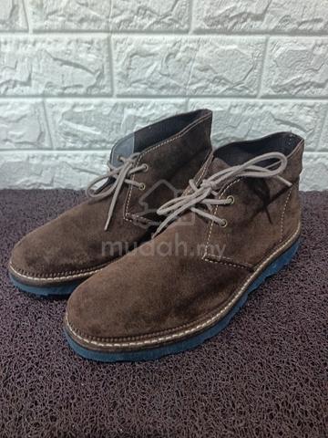 Uk8 Clarks Suede Desert Chukka boots - photo 2 of 6