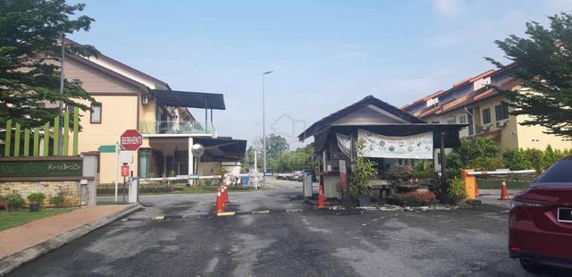 Gated area in Sekyen 16 ,shah Alam 1