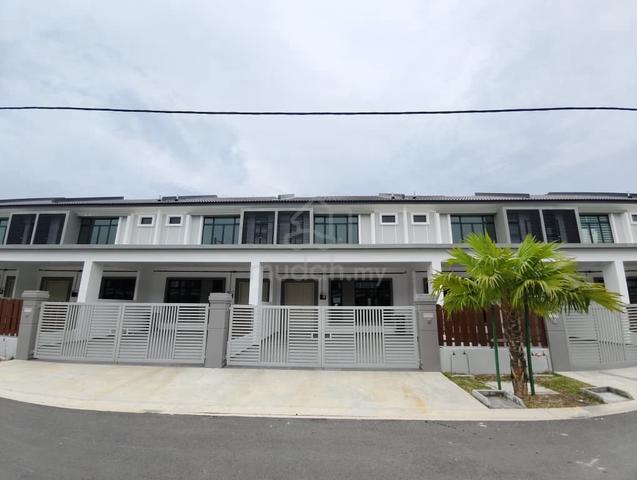 GUARDED Double Storey Botani Parkland Phase 1 Jasin Bemban 1