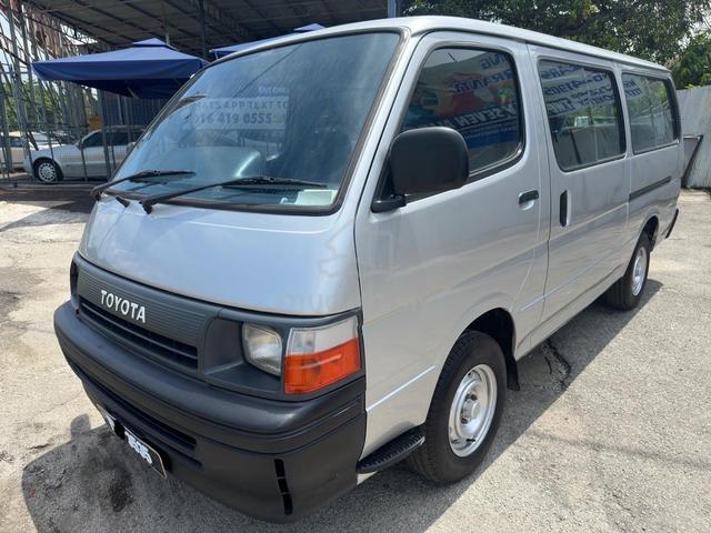 1995 Toyota HIACE 2.0 (M) Petrol metallic silver - 3
