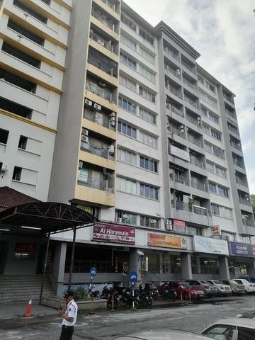 First floor endlot office with lift in Perdana selatan serdang for sal 1