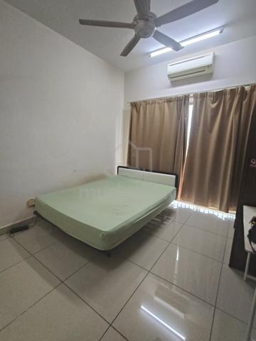 Fully furnished room with balcony ready to move in 1
