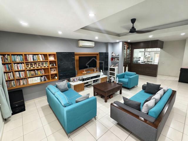 Bukit Indah 8 Double Storey Renovated Extended Northwest Well Unit 1
