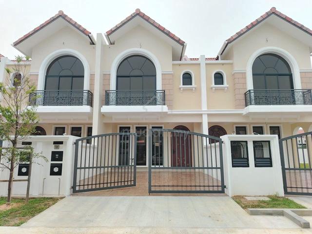 Double Storey For Rent Callista Green Taman Rinting Permas Jaya CIQ 1