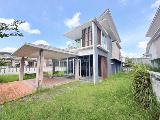 5000SQFT FREEHOLD 2 Storey Semi D Rembulan Timur Enstek 1