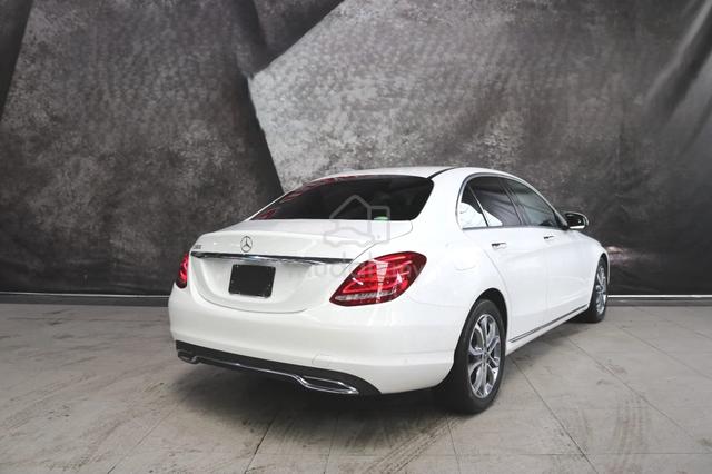 2017 Mercedes Benz C200 2.0 AVANTGARDE (A) - 4