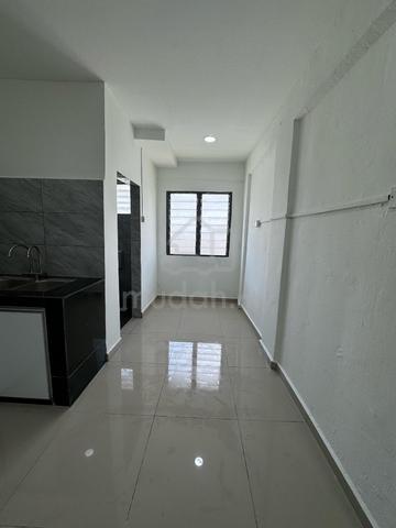 Flat Taman Perling 5