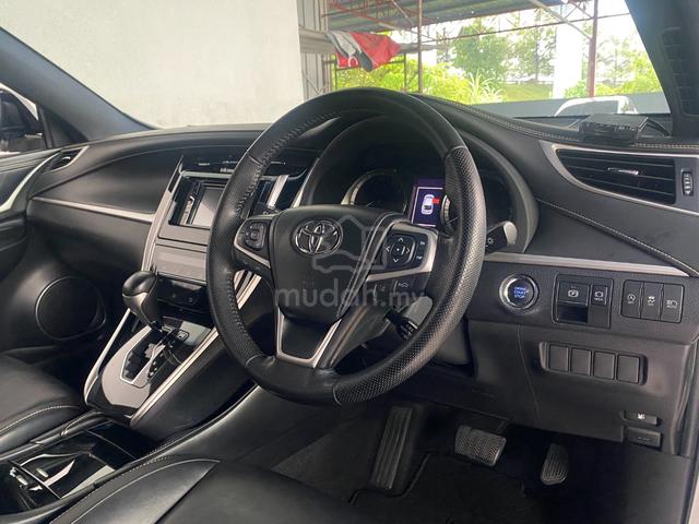 Toyota Harrier 2.0 Elegance (A) Facelift Full Grd - 3