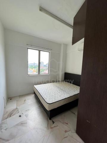 Room for Rent @ Dato Keramat | Near LRT | 3 Stops to KLCC 1