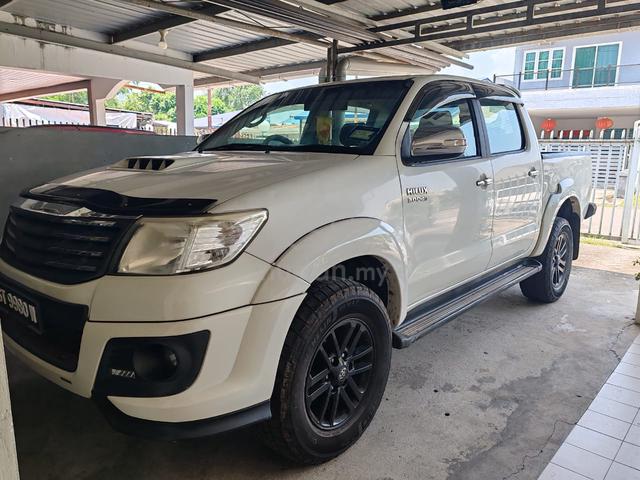 2015 Toyota HILUX 3.0 G TRD SPORTIVO MY14 KUN26R - 1