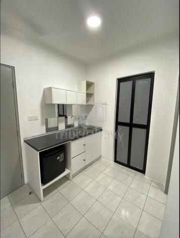 Uni Suites 4