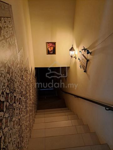 Villa Raintree 1
