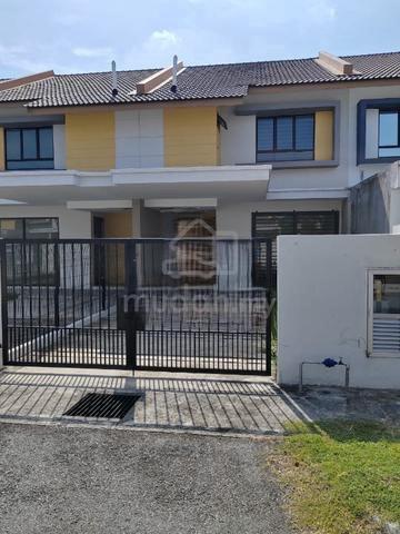 Spacious 2 Storey House for Rent in Bandar Mahkota Banting 1