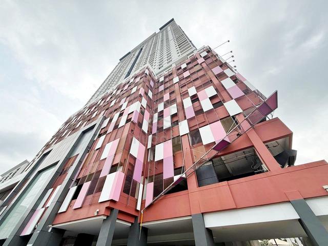 Axis Crown 1