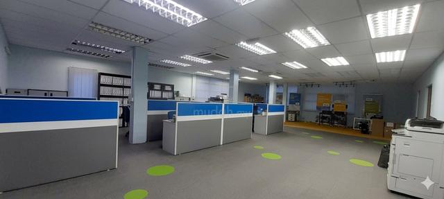First Floor Corner Office at Putra Heights (New LRT, Renovated) 1