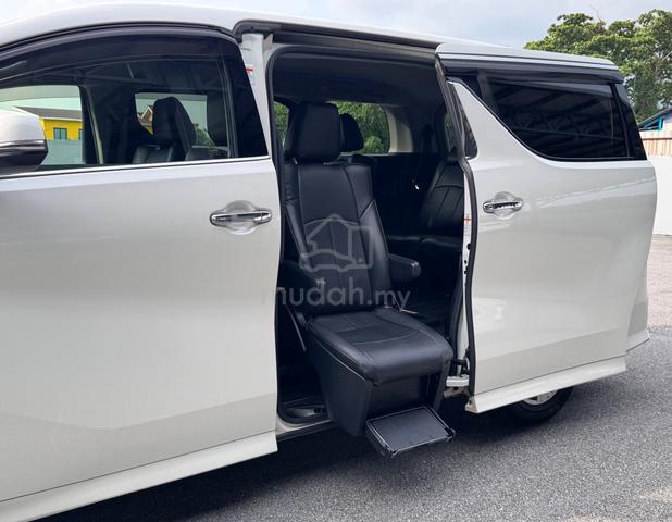 2019 Toyota ALPHARD 2.5 WELCAB SEAT BLACK INTERIOR - 3