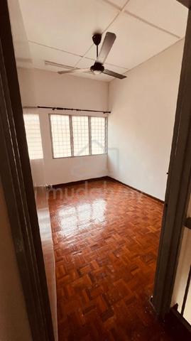 2 Storey House @ Taman Universiti Indah Serdang  4