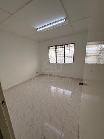 Taman Ampang Mewah Flat 1