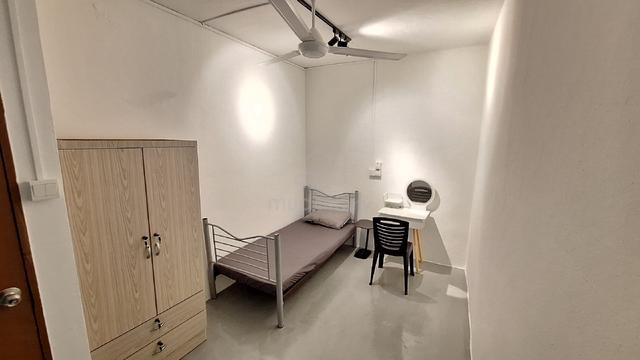 Female Single Room At Georgetown  1