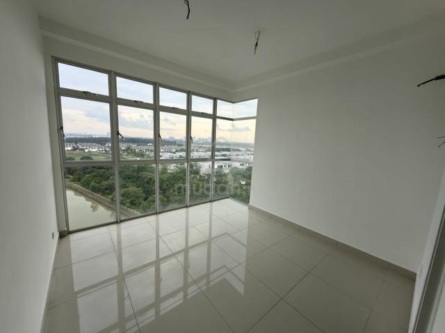 Seri Austin Residence Luxury Apartment 1