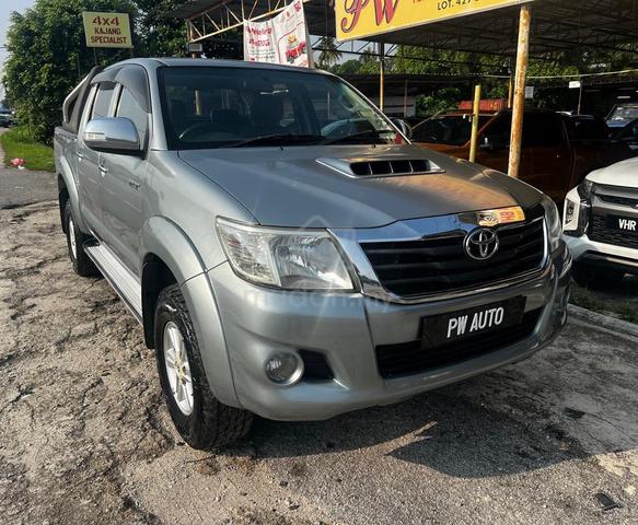 Toyota HILUX 2.5(A)VIGO D/C G VNT 4SPD 4X4 pickups - 3