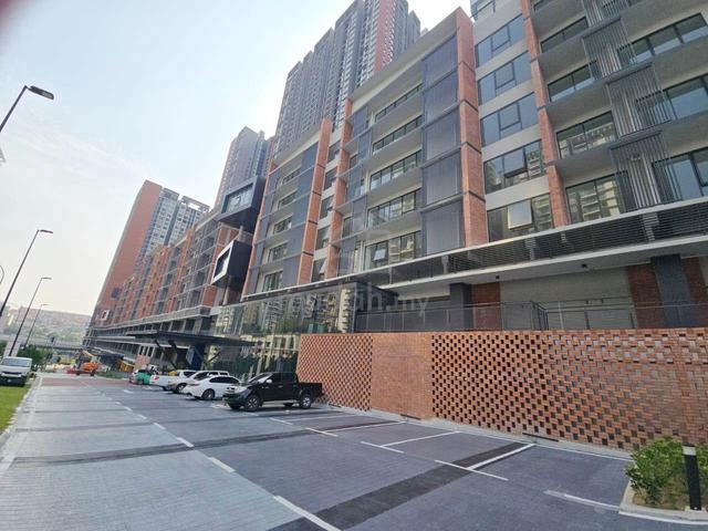 (FACE MAINROAD) [HIGH CEILING] Emerald 9 SHOP OFFICE Cheras (walk2MRT) 1