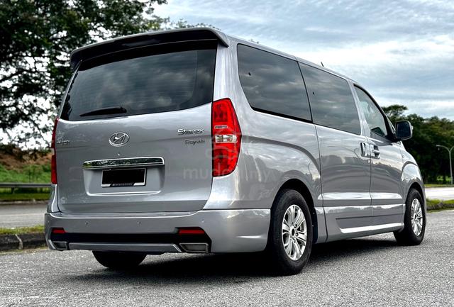 2015 Hyundai GRAND STAREX 2.5 ROYALE PREMIUM (A) - 3