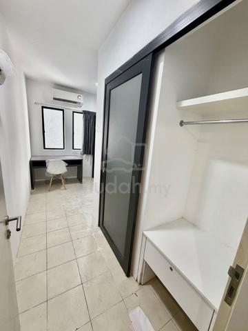 Uni Suites 1