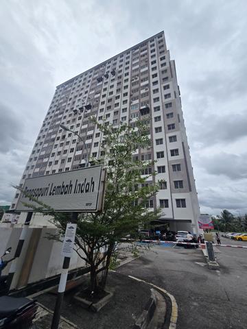 Lembah Indah 1