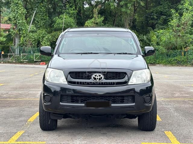 2010 Toyota HILUX D/CAB 2.5 STD (M) - 3