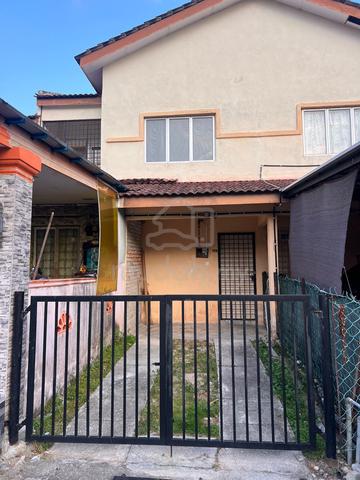 Bilik Untuk Disewa 1
