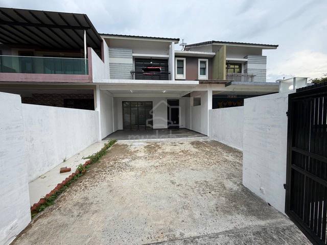 Tampoi (Damansara Aliff) [Non Bumi] Double Storey Terrace House 1