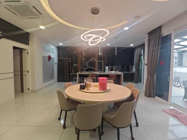 Extended Fully Furnished 2 Storey Bungalow Bandar Parkland 1