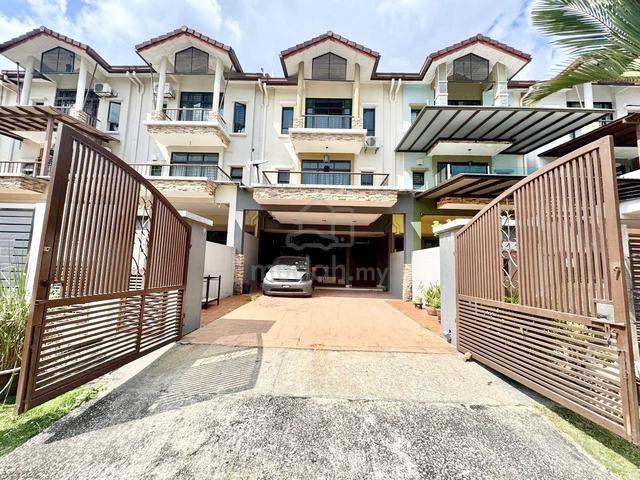 RENOVATED 3 Storey Taman Sentosa Villa, Kajang 1