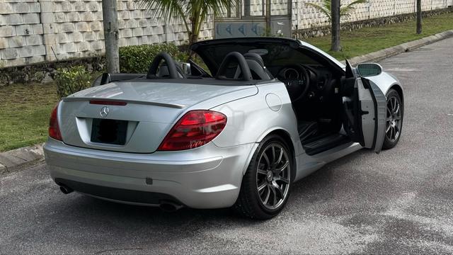 Rare Edition! Mercedes-Benz R171 SLK200 1.8 (A) - 2