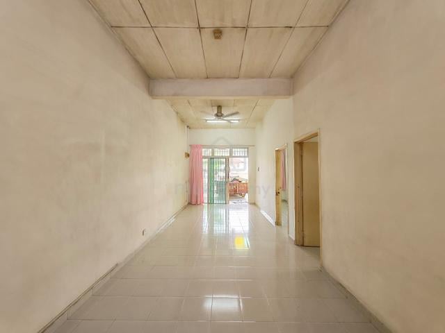 Taman Nusa Bestari 2, Single Storey Terrace, Basic, None Gated 1