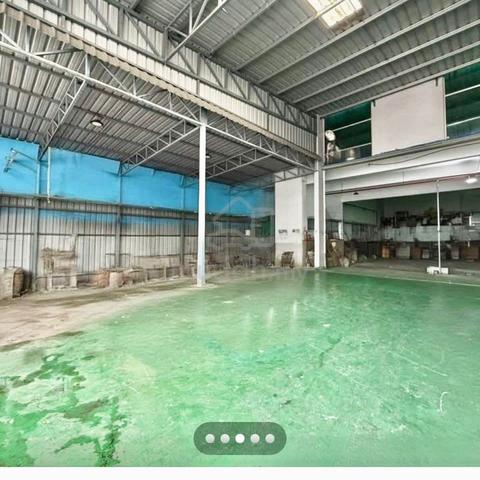 For Rent Mount Austin 3 @ 3 Storey Cluster Factory 1