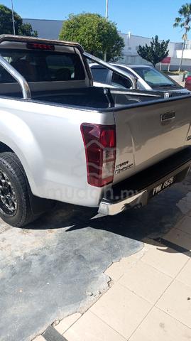 2016 Isuzu D-MAX 2.5 4X2 HI-RIDE MY2013 (M) - 2