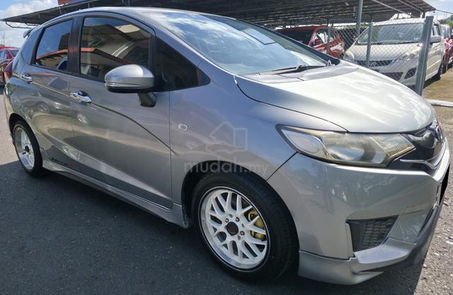 2017 Honda JAZZ 1.5 A RS I-VTEC FL (AT) (HATCH)🩶 - 3