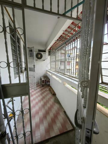 Flat Taman Perling 1