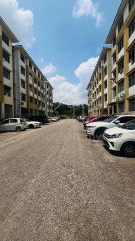 Taman Impian Emas 1