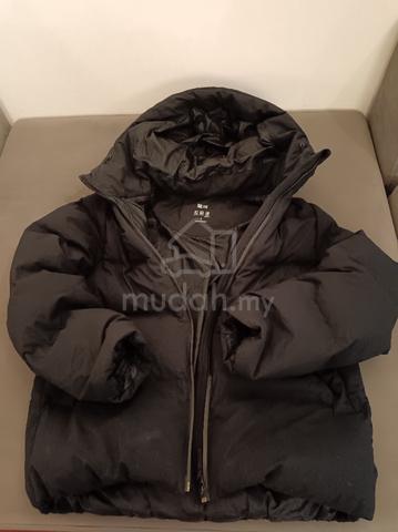 Uniqlo Puffer Winter Jacket - photo 2 of 6