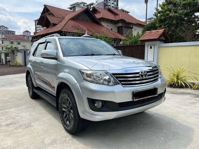 2013 Toyota FORTUNER 2.7 V FACELIFT (A) - 2
