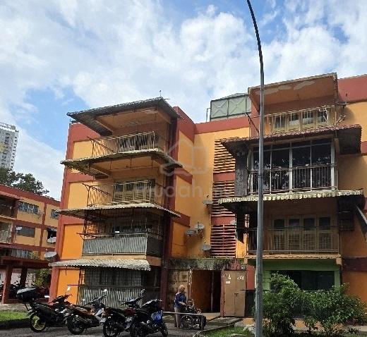 Sri Labuan Apartment 1