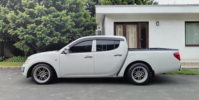 2013 Mitsubishi TRITON 2.5 LITE (M) LOWRIDER - 5