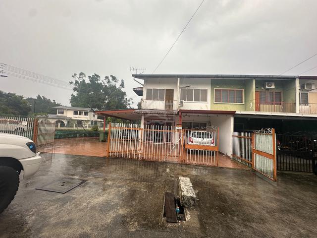 Double Storey Corner , Rock Road Seafood , 2 mile , Kuching 1