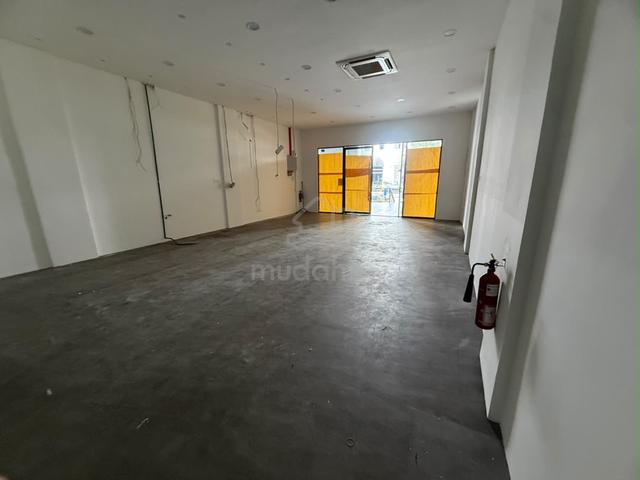 Eco palladium Ekoflora ground floor block b partly renovated 1