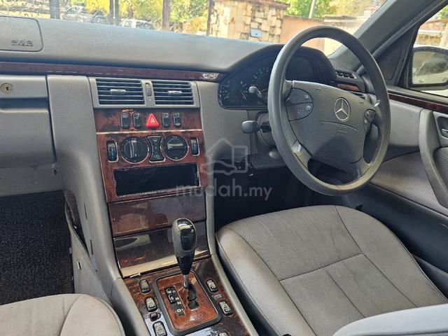 2001 Mercedes Benz E200 CLASSIC (CBU) 2.0 (A) - 5